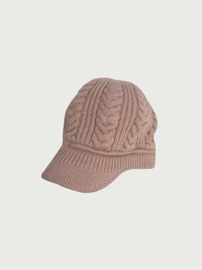 Cable Knit Brimmed Beanie